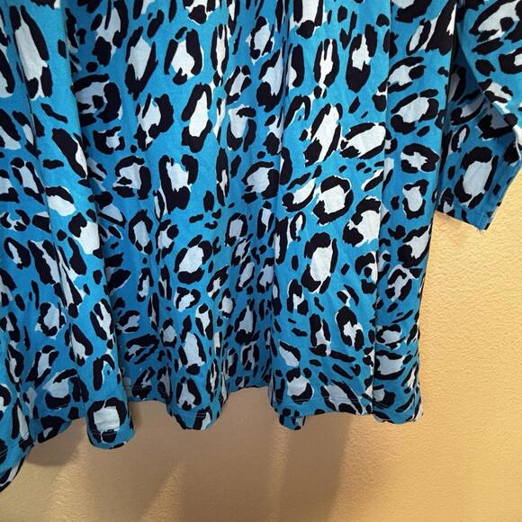 Jessica London V-Neck Pullover Rayon Top Shirt Blue Animal Print Bold Sexy 18/20 - Picture 8 of 11